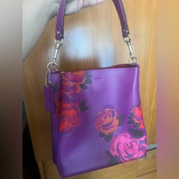 Coach Mollie Bucket Bag 22 With Jumbo Floral Print NWOT - Picture 3 of 7